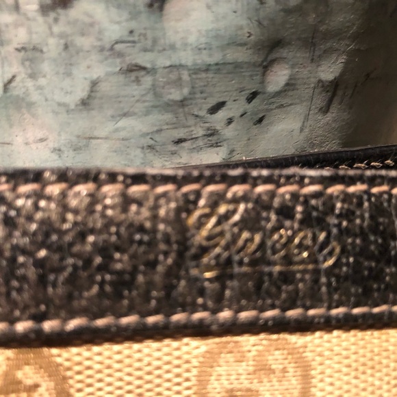 Authentic Gucci Shoulder bag/tote.  Rich beige tones with bronze tone trim.  EUC - Picture 11 of 16